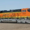 ScaleTrains Rivet 33625 N Scale GE ET44 Tier 4 Diesel "Heritage III" BNSF 3740