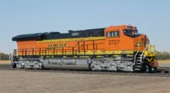 Lionel Store 18 ScaleTrains Rivet 33625 N Scale GE ET44 Tier 4 Diesel "Heritage III" BNSF 3740